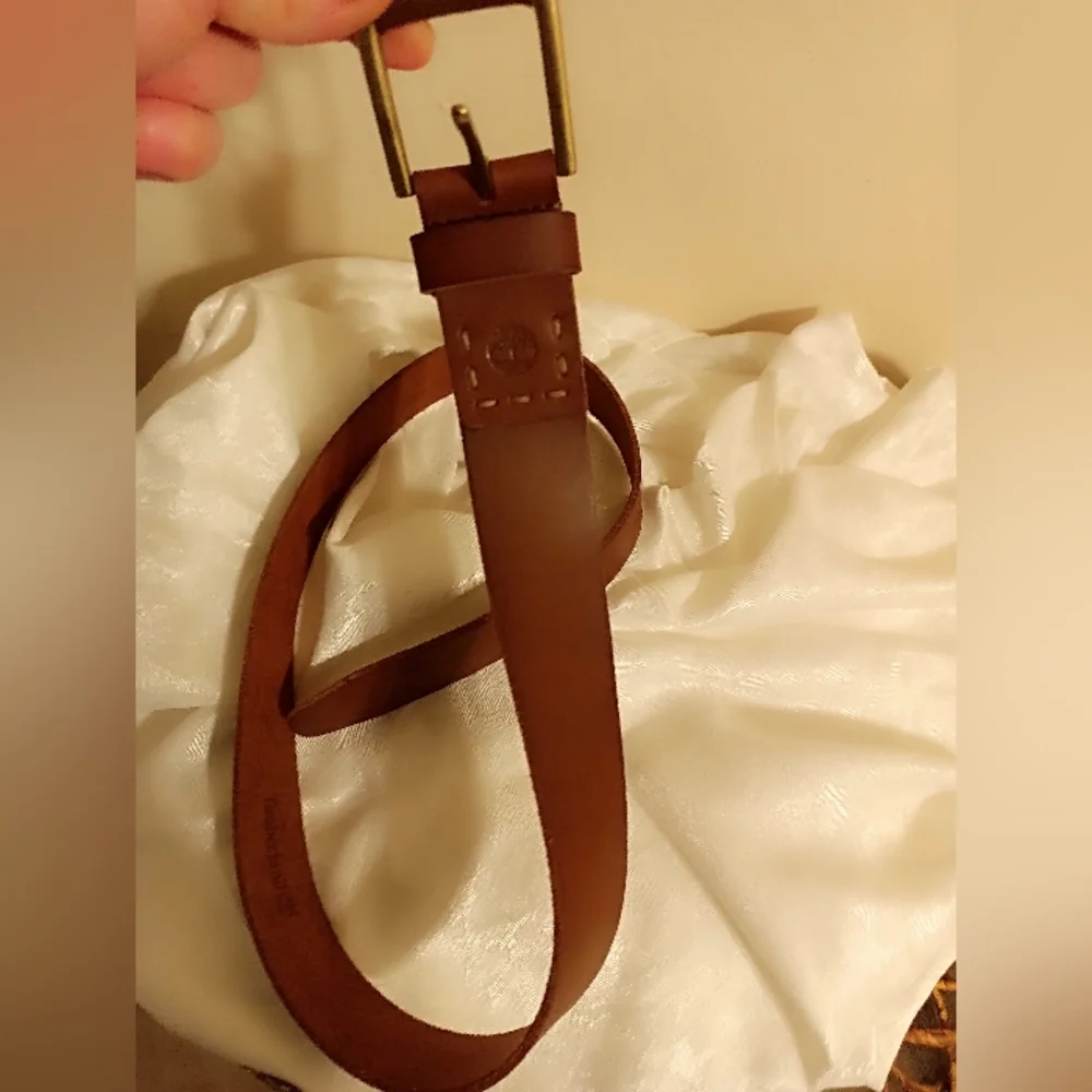 Timberland brown men's  leather belt size 34 gold buckle